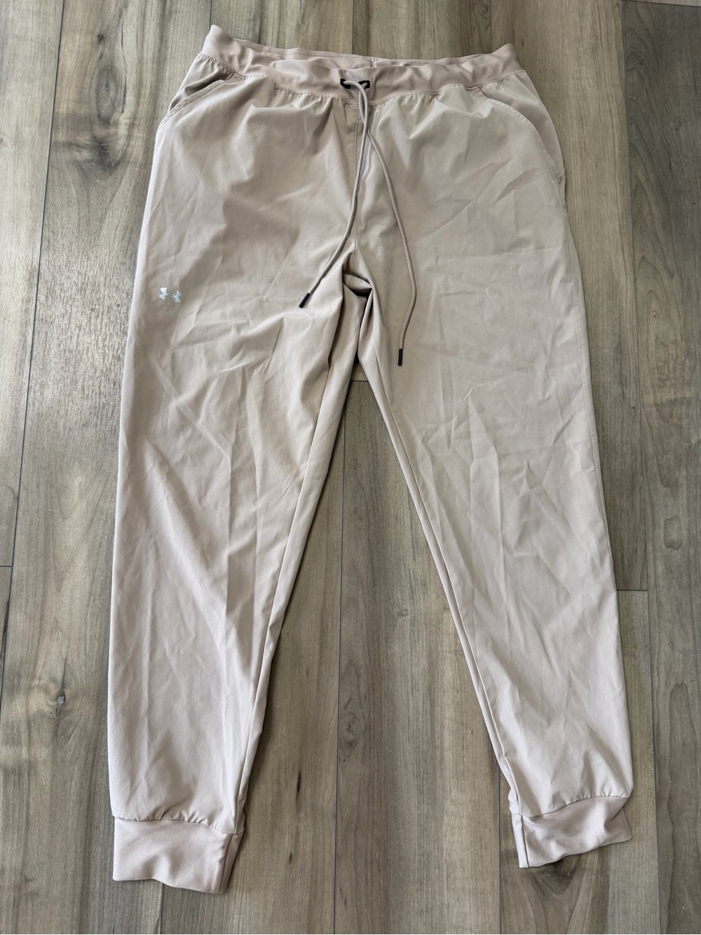Under Armour Jogger Pants women’s large Beige